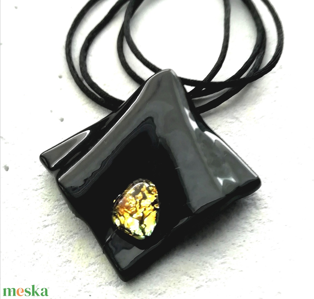 NEMESACÉL!  Arany-fekete ékszerszett, ajándék névnapra születésnapra. - ékszer - ékszerszett - Meska.hu