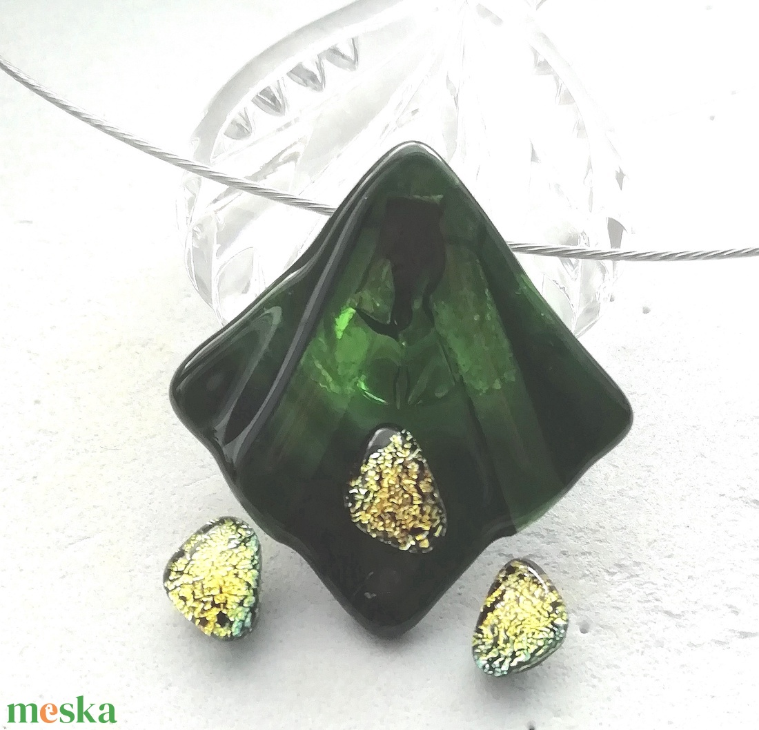 Aranyló smaragd trendi nyaklánc, ajándék névnapra, születésnapra. - ékszer - ékszerszett - Meska.hu