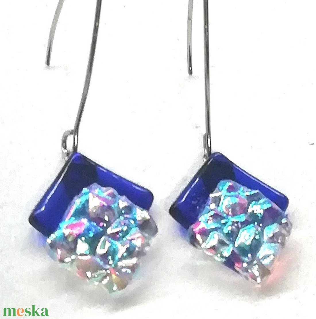 ORVOSI FÉM !  Kék - szivárvány kockák trendi  fülbevaló  , ajándék  névnapra, születésnapra. - ékszer - fülbevaló - lógó fülbevaló - Meska.hu