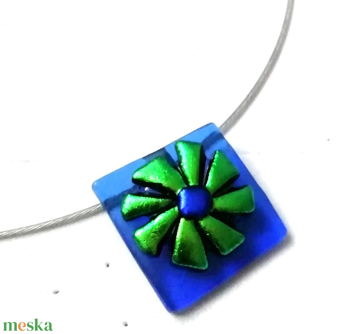 Zöld szellőrózsa kékben, ajándék névnapra, születésnapra. - ékszer - ékszerszett - Meska.hu