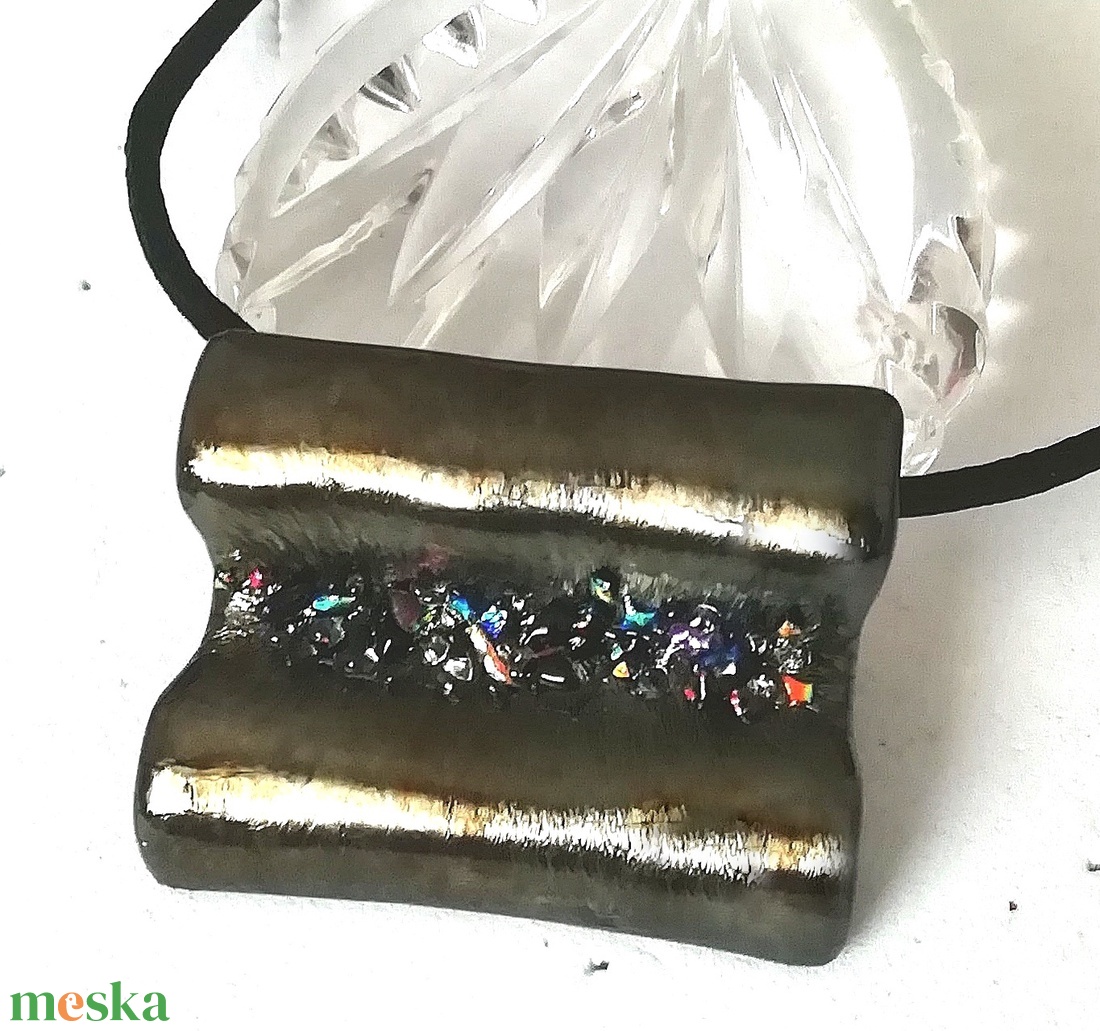 Bronzos szivárvány dichroic nyaklanc, ajándék névnapra, születésnapra. - ékszer - nyaklánc - medálos nyaklánc - Meska.hu