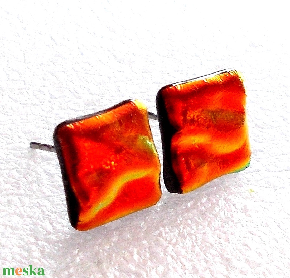  NEMESACÉL!  Hullámzó piros-arany kockák dichroic nyaklánc. - ékszer - nyaklánc - medálos nyaklánc - Meska.hu