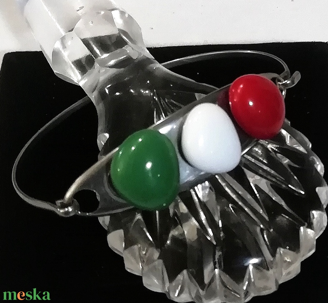 NEMESACÉL!  Nemzeti színű karkötő. . - ékszer - karkötő - gyöngyös karkötő - Meska.hu