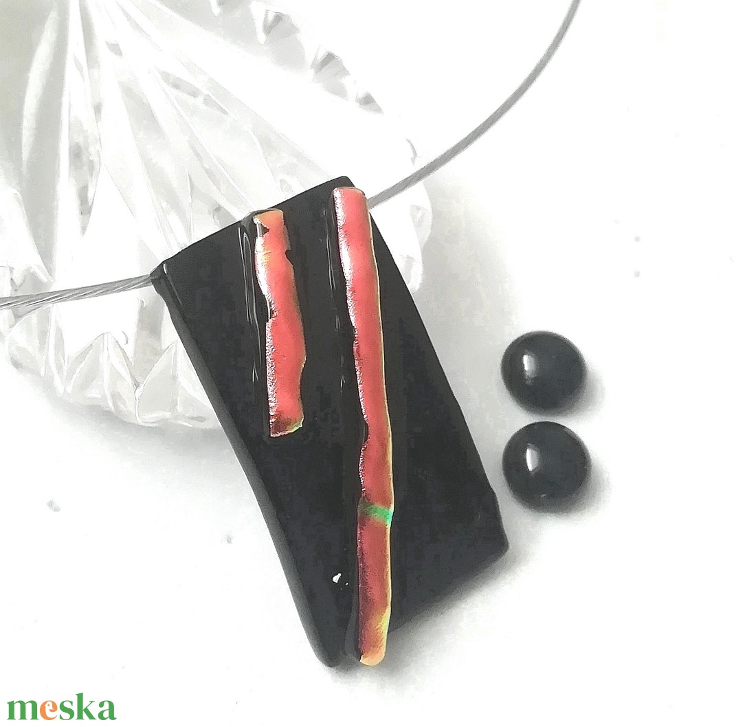 Vörös - fekete ékszerszett, ajándék névnapra, születésnapra. - ékszer - nyaklánc - medálos nyaklánc - Meska.hu