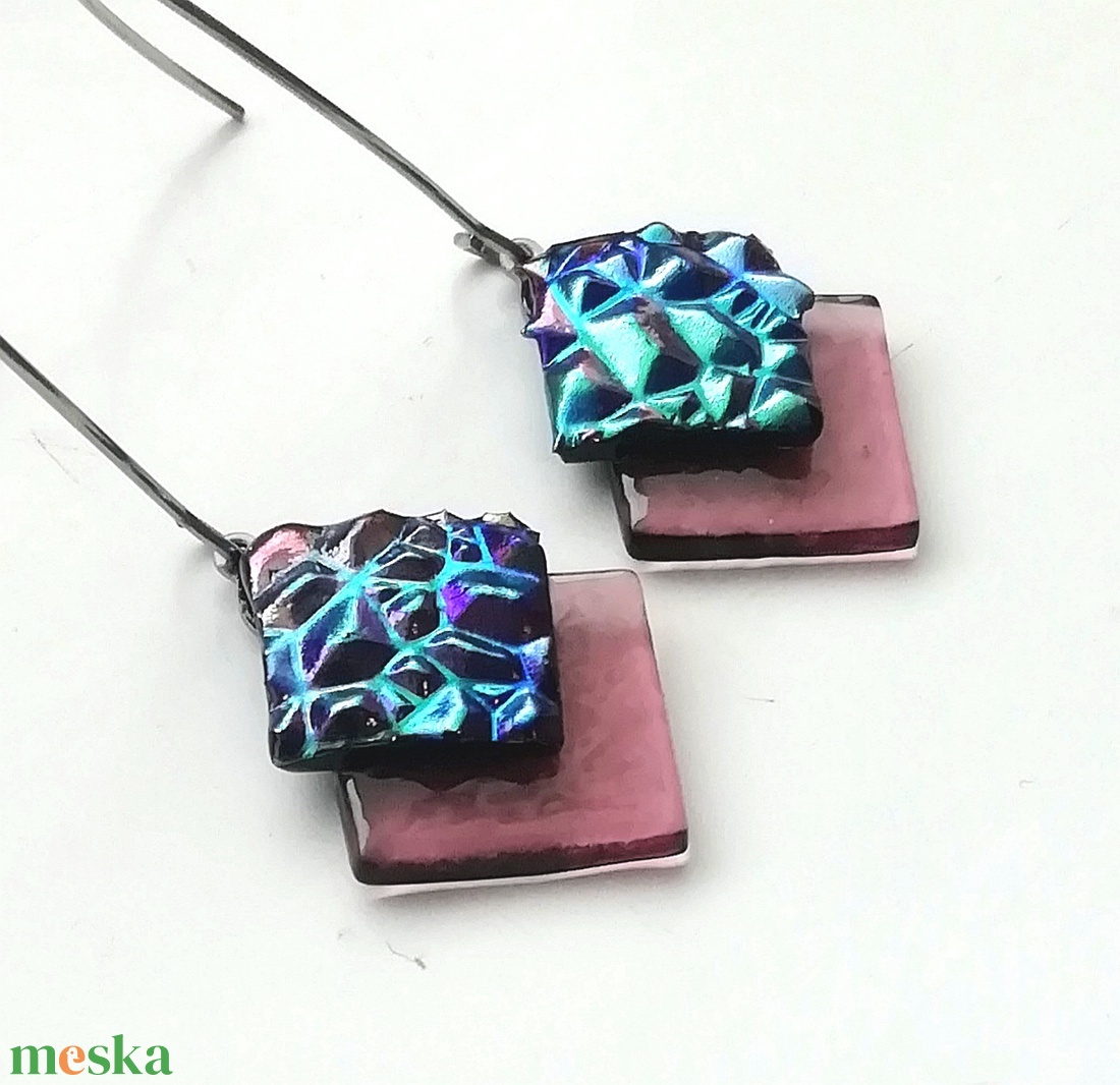 ORVOSI FÉM !  Színes kockák trendi  fülbevaló  , ajándék  névnapra, születésnapra. - ékszer - fülbevaló - lógó fülbevaló - Meska.hu