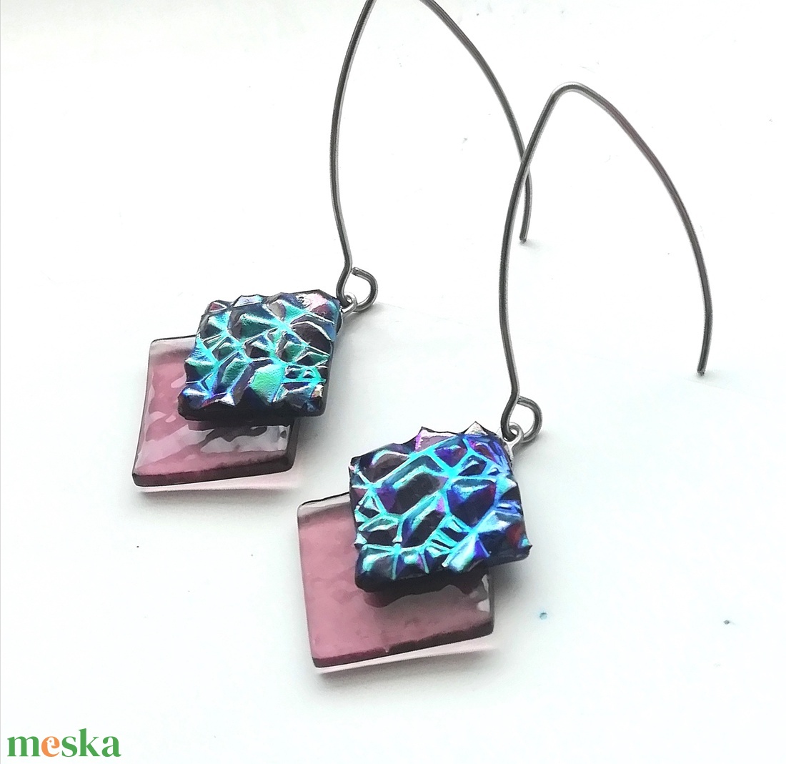 ORVOSI FÉM !  Színes kockák trendi  fülbevaló  , ajándék  névnapra, születésnapra. - ékszer - fülbevaló - lógó fülbevaló - Meska.hu