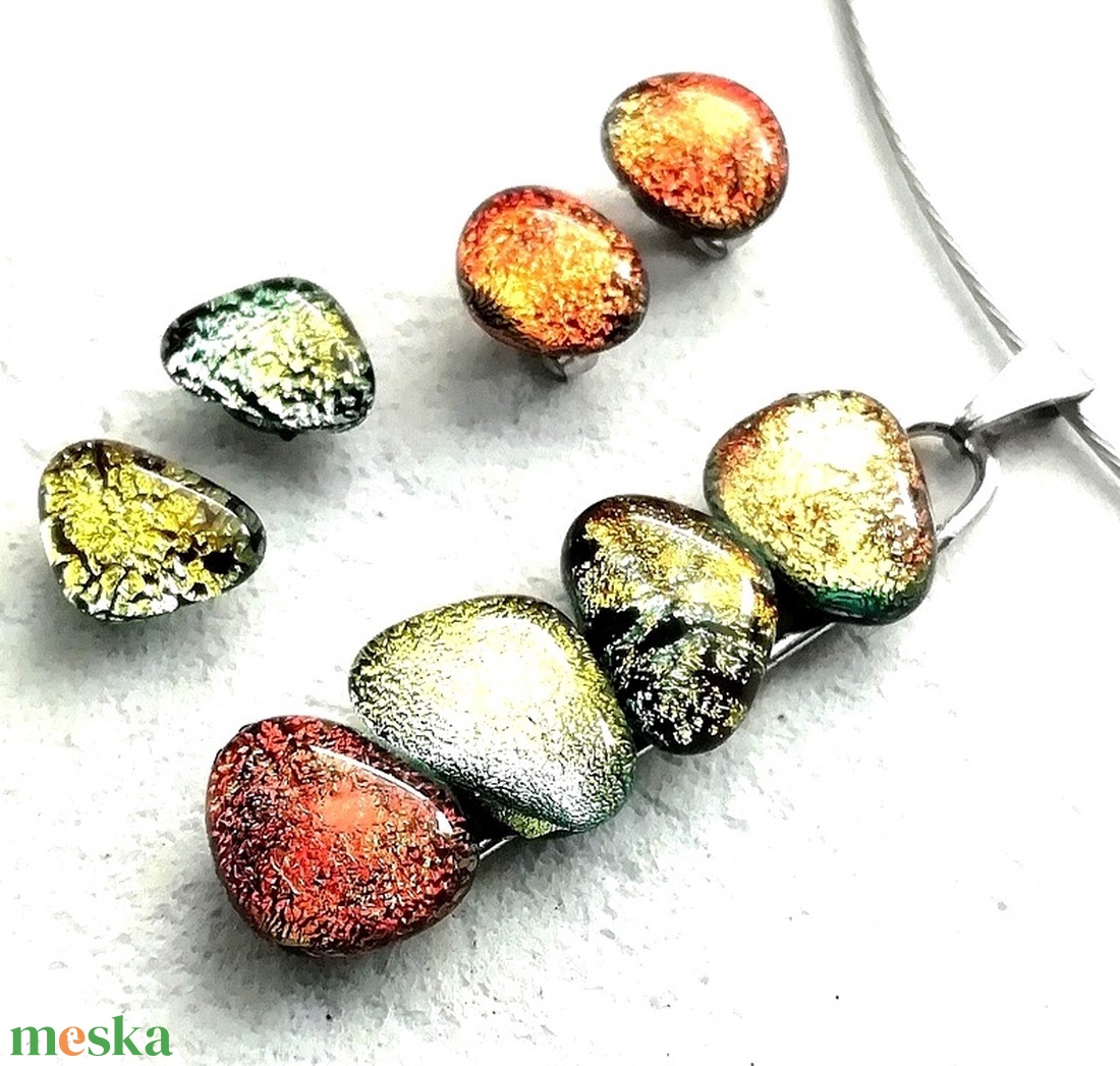  NEMESACÉL!  Vörös-arany dichroic kavicsok, szabálytalan ékszerszett. - ékszer - ékszerszett - Meska.hu