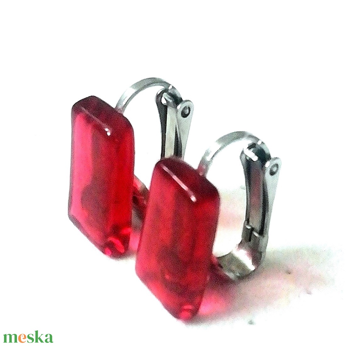 NEMESACÉL! Málna ragyogás trendi klipszes fülbevaló  ajándék nőknek, lányoknak, névnapra, születésnapra. - ékszer - fülbevaló - klipsz - Meska.hu