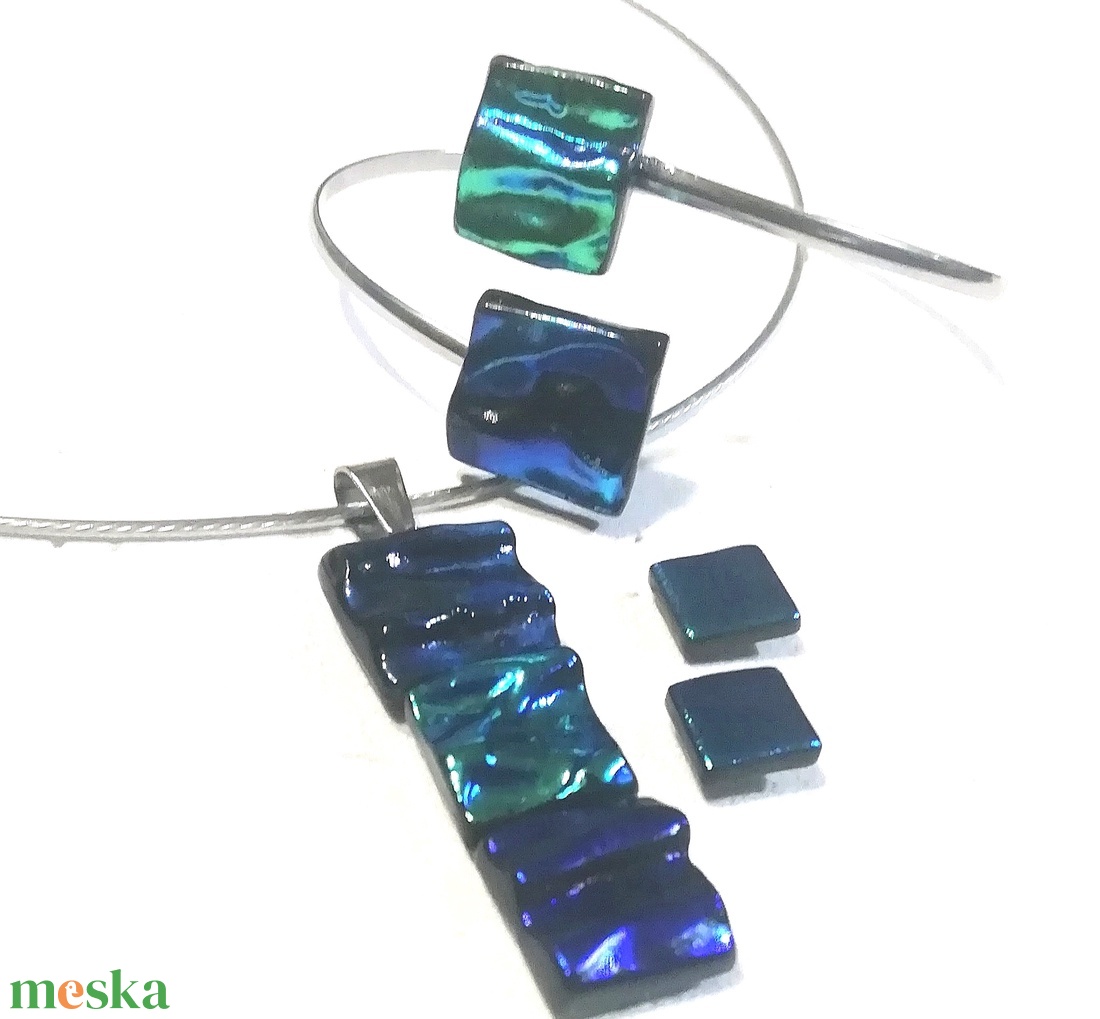 AKCIÓ! Nemesacél kék-zöld kockák trendi ékszerszett. - ékszer - ékszerszett - Meska.hu