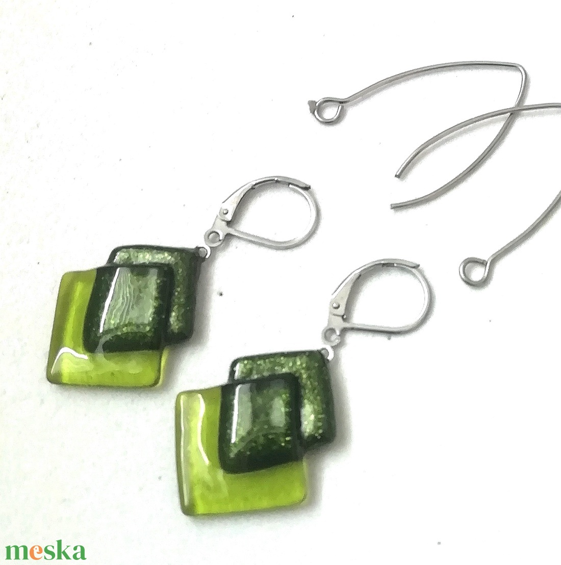 ORVOSI FÉM ! Zöld fények trendi  fülbevaló  , ajándék  névnapra, születésnapra. - ékszer - fülbevaló - lógó fülbevaló - Meska.hu