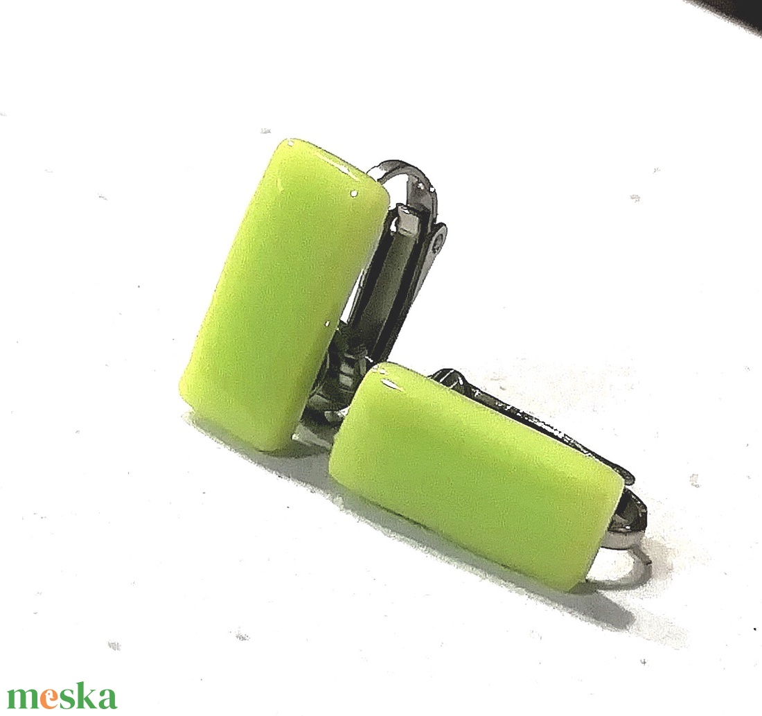 NEMESACÉL KLIPSZ.  Üde zöld trendi klipszes fülbevaló. - ékszer - fülbevaló - klipsz - Meska.hu