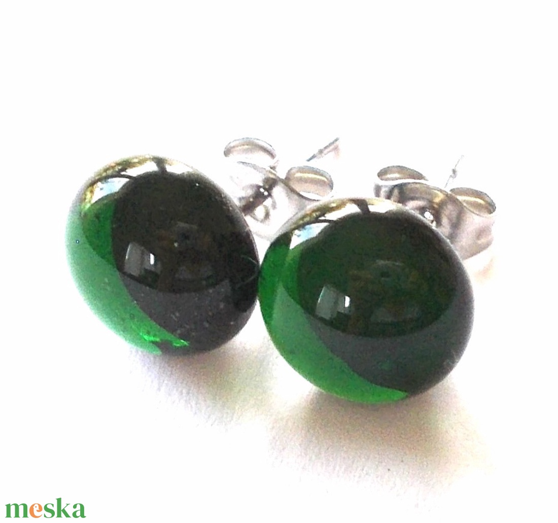 AKCIÓ! Smaragd stiftes üveg fülbevaló  , ajándék  névnapra, születésnapra. - ékszer - fülbevaló - pötty fülbevaló - Meska.hu