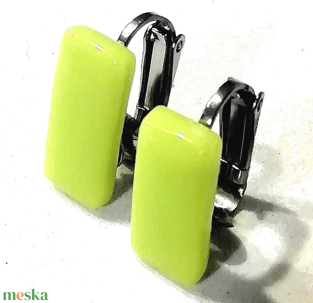 NEMESACÉL KLIPSZ.  Üde zöld trendi klipszes fülbevaló. - ékszer - fülbevaló - klipsz - Meska.hu