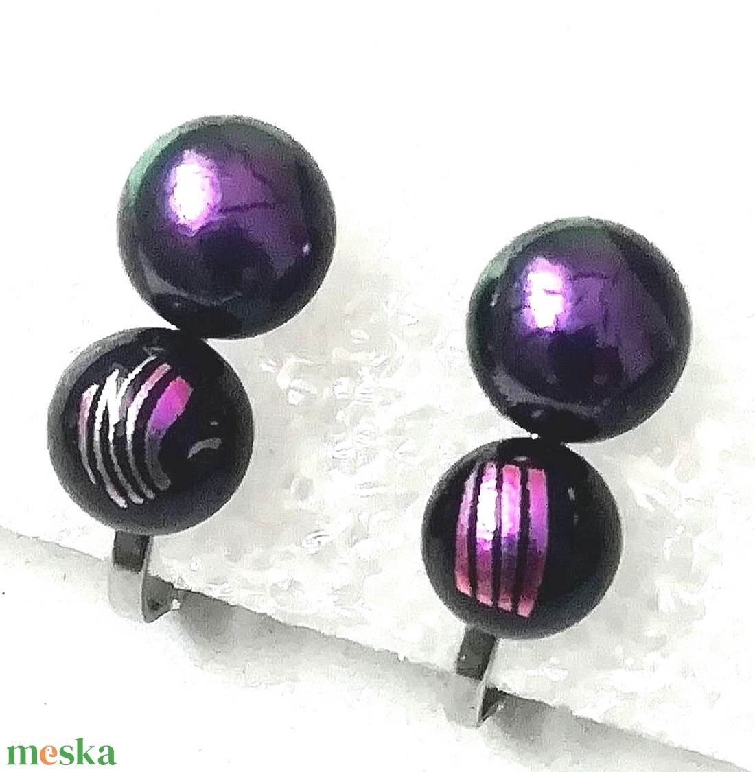 ORVOSI ACÉL KLIPSZ.  Lila-pink dichroic gyöngyök, trendi klipszes fülbevaló. - ékszer - fülbevaló - klipsz - Meska.hu