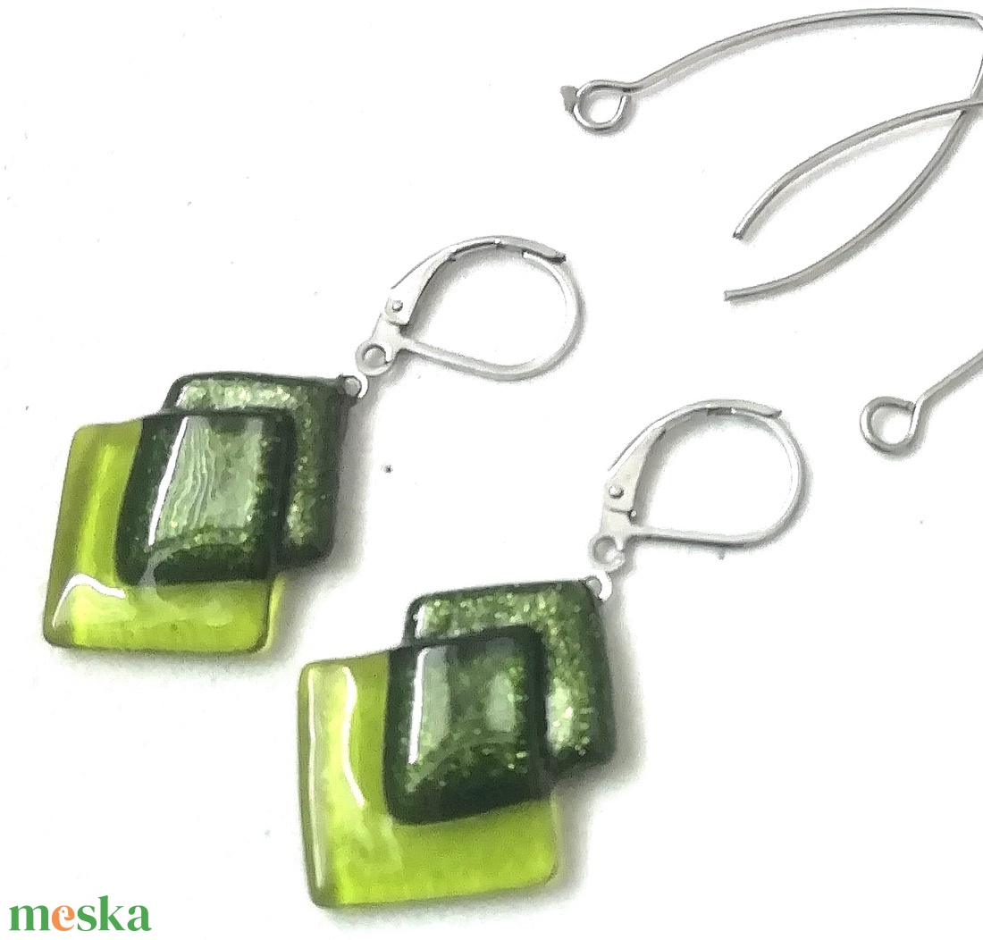 ORVOSI FÉM ! Zöld fények trendi  fülbevaló  , ajándék  névnapra, születésnapra. - ékszer - fülbevaló - lógó fülbevaló - Meska.hu