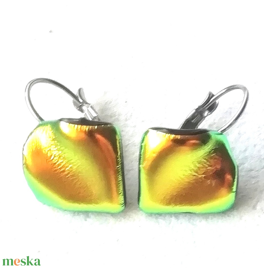NEMESACÉL! Zöld-arany ragyogás dichroic fülbevaló. - ékszer - fülbevaló - lógó fülbevaló - Meska.hu