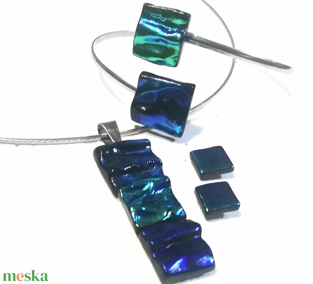 AKCIÓ! Nemesacél kék-zöld kockák trendi ékszerszett. - ékszer - ékszerszett - Meska.hu