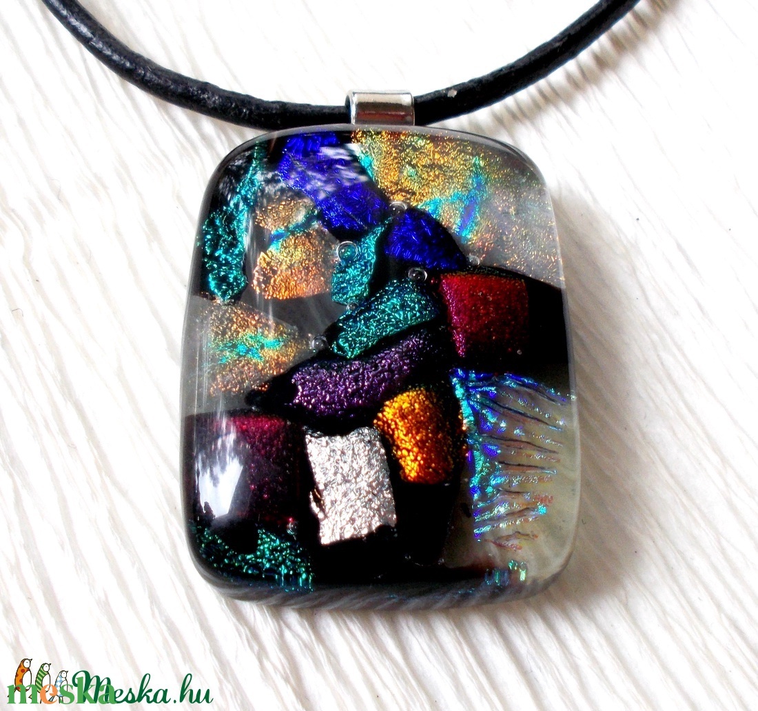 NEMESACÉL! Dichroic mozaik nyaklánc, ajándék pedagógus napra, születésnapra, névnapra.  - ékszer - ékszerszett - Meska.hu