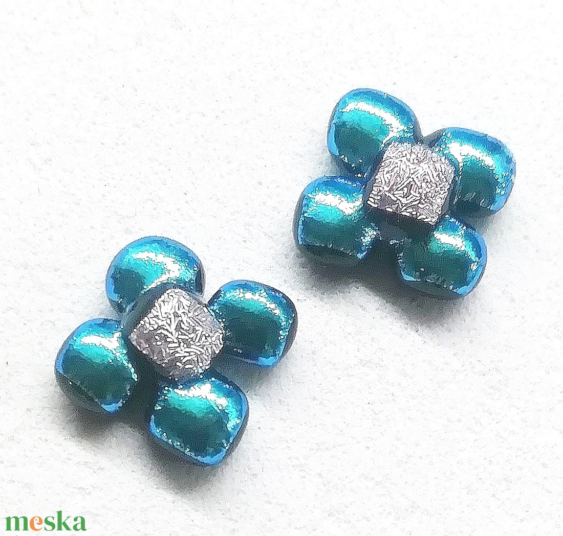 ORVOSI FÉM! ! Csillagvirág  stiftes fülbevaló, ajándék névnapra, születésnapra. - ékszer - fülbevaló - pötty fülbevaló - Meska.hu