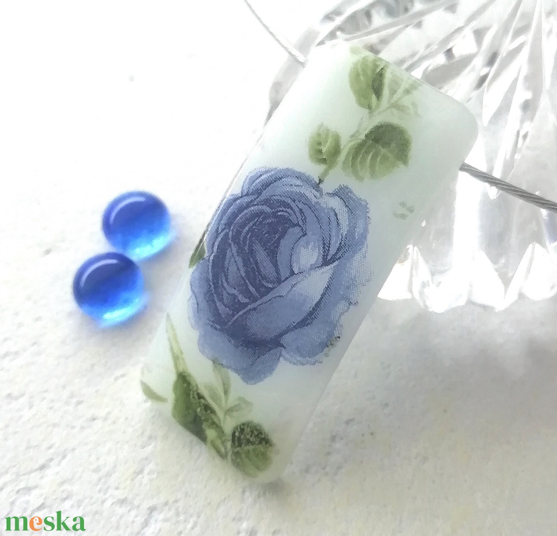 Kék rózsa üvegékszer, ajándék anyák napjára, névnapra, születésnapra. - ékszer - ékszerszett - Meska.hu