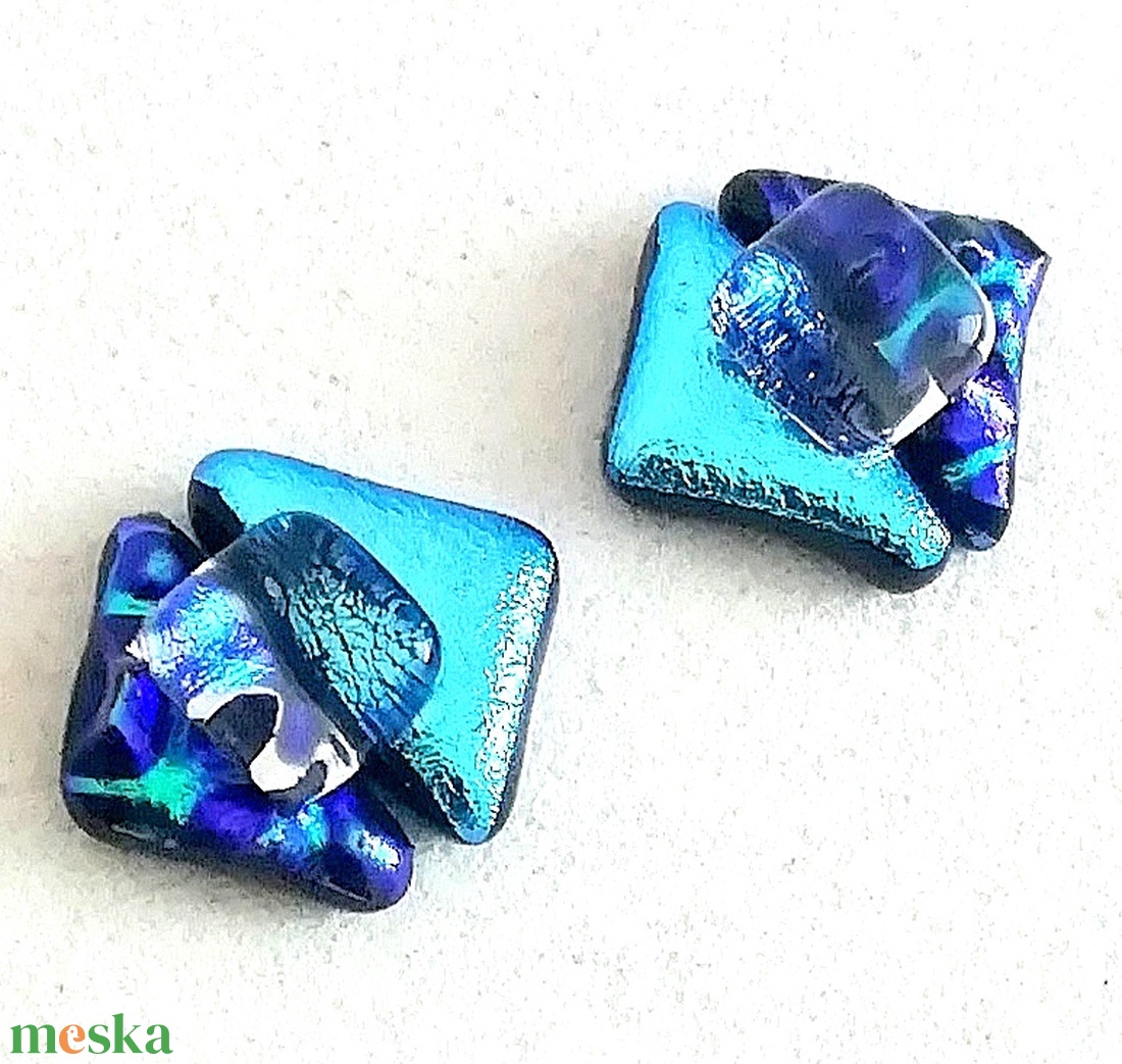 NEMESACÉL! Szabálytalan szépségek stiftes üveg fülbevaló  , ajándék  névnapra, születésnapra. - ékszer - fülbevaló - pötty fülbevaló - Meska.hu