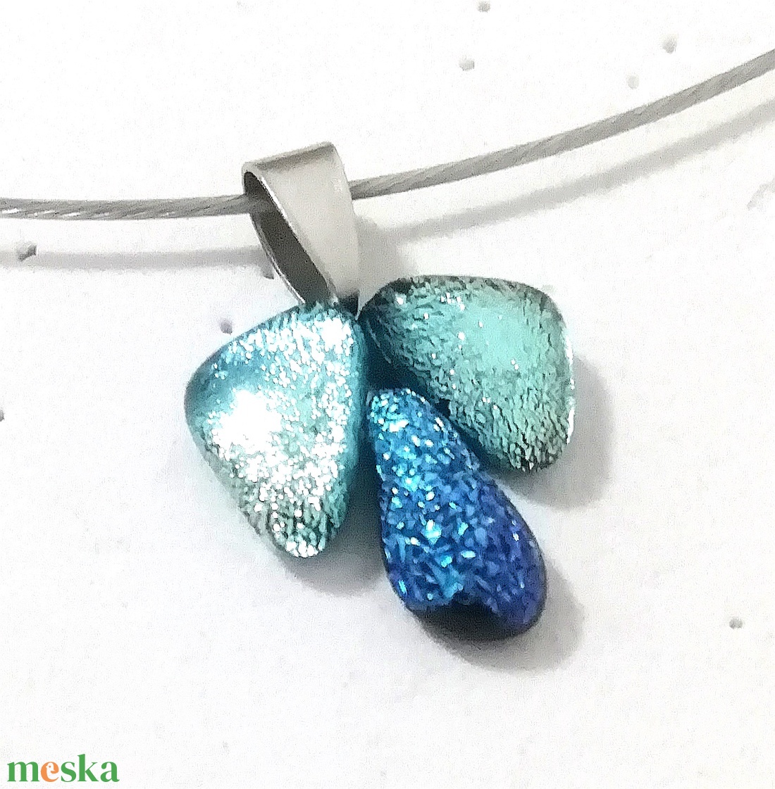  NEMESACÉL!   Ezüstkék cseppecske dichroic nyaklánc. - ékszer - nyaklánc - medálos nyaklánc - Meska.hu