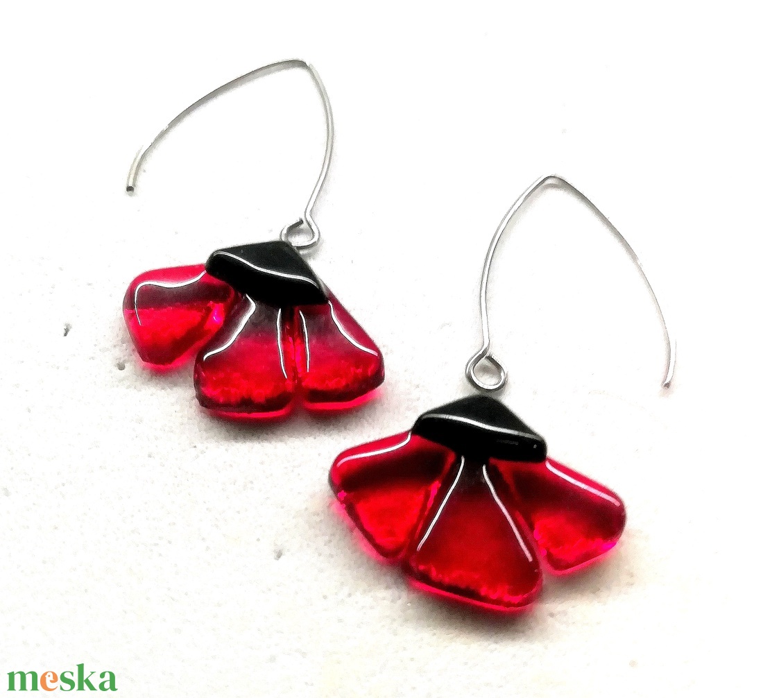 ORVOSI FÉM!  Pipacsok fülbevaló. - ékszer - fülbevaló - lógó fülbevaló - Meska.hu