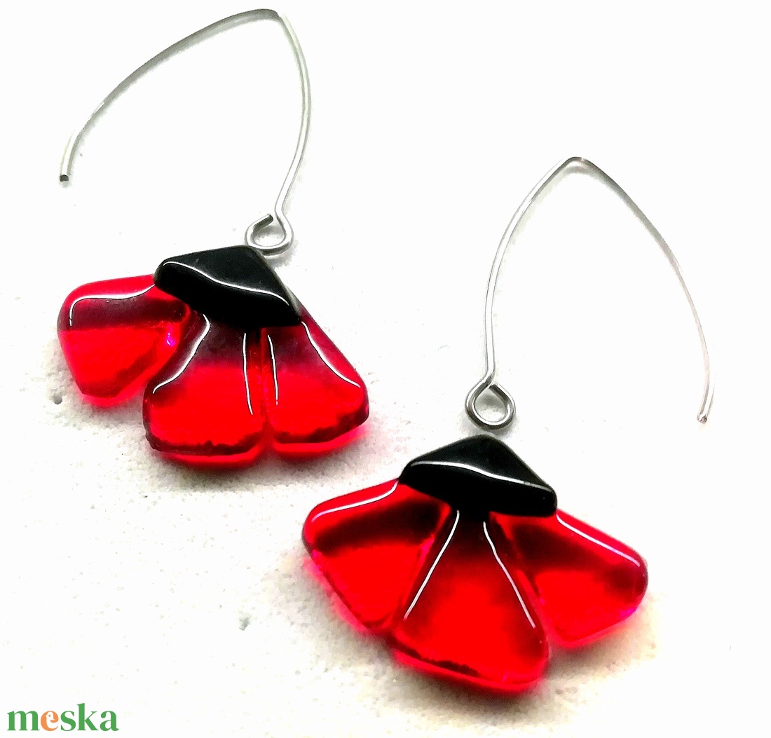 ORVOSI FÉM!  Pipacsok fülbevaló. - ékszer - fülbevaló - lógó fülbevaló - Meska.hu