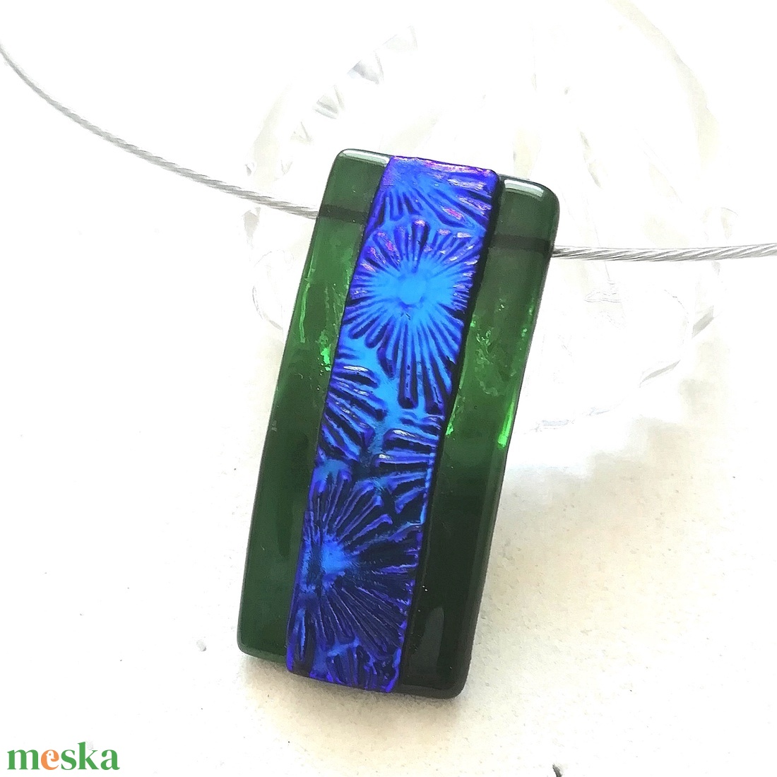 AKCIÓ! Zöldben kék csillagok, dichroic nyaklánc. - ékszer - nyaklánc - medálos nyaklánc - Meska.hu