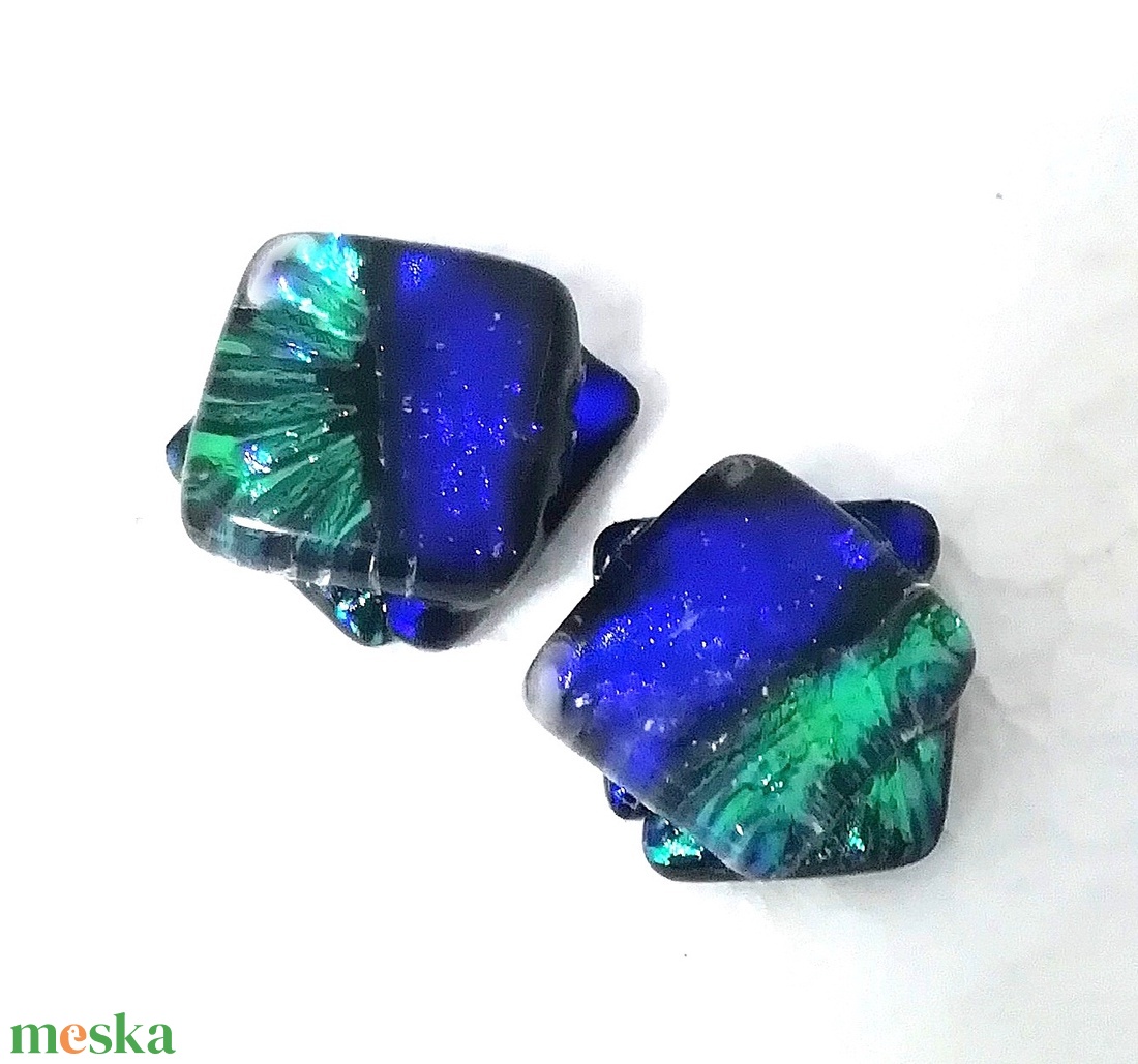 Kék-zöld fények dichroic  fülbevaló. - ékszer - fülbevaló - pötty fülbevaló - Meska.hu