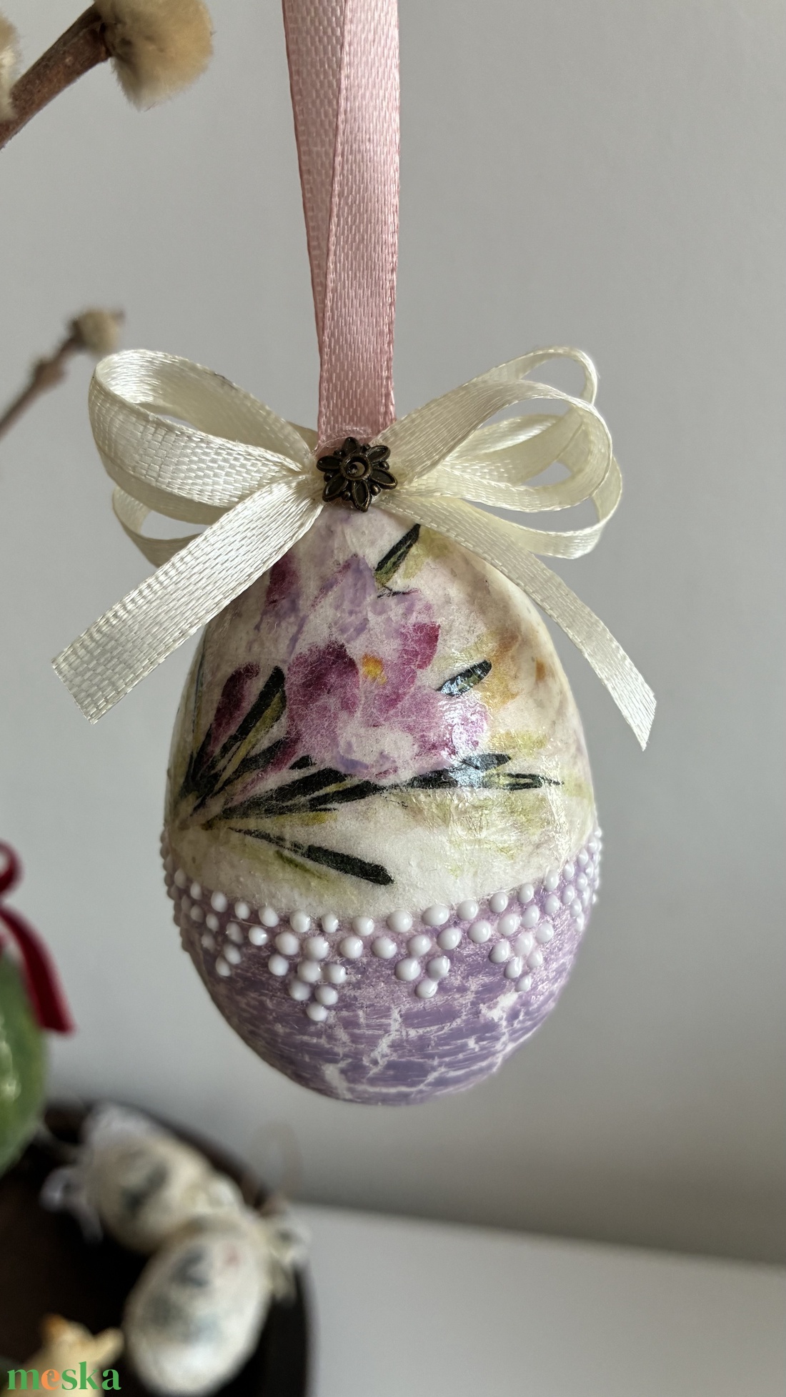 Lila tulipános húsvéti tojás - ünnepi díszek, dekorációk - húsvéti díszek és dekorációk - húsvéti tojás, hímestojás - Meska.hu