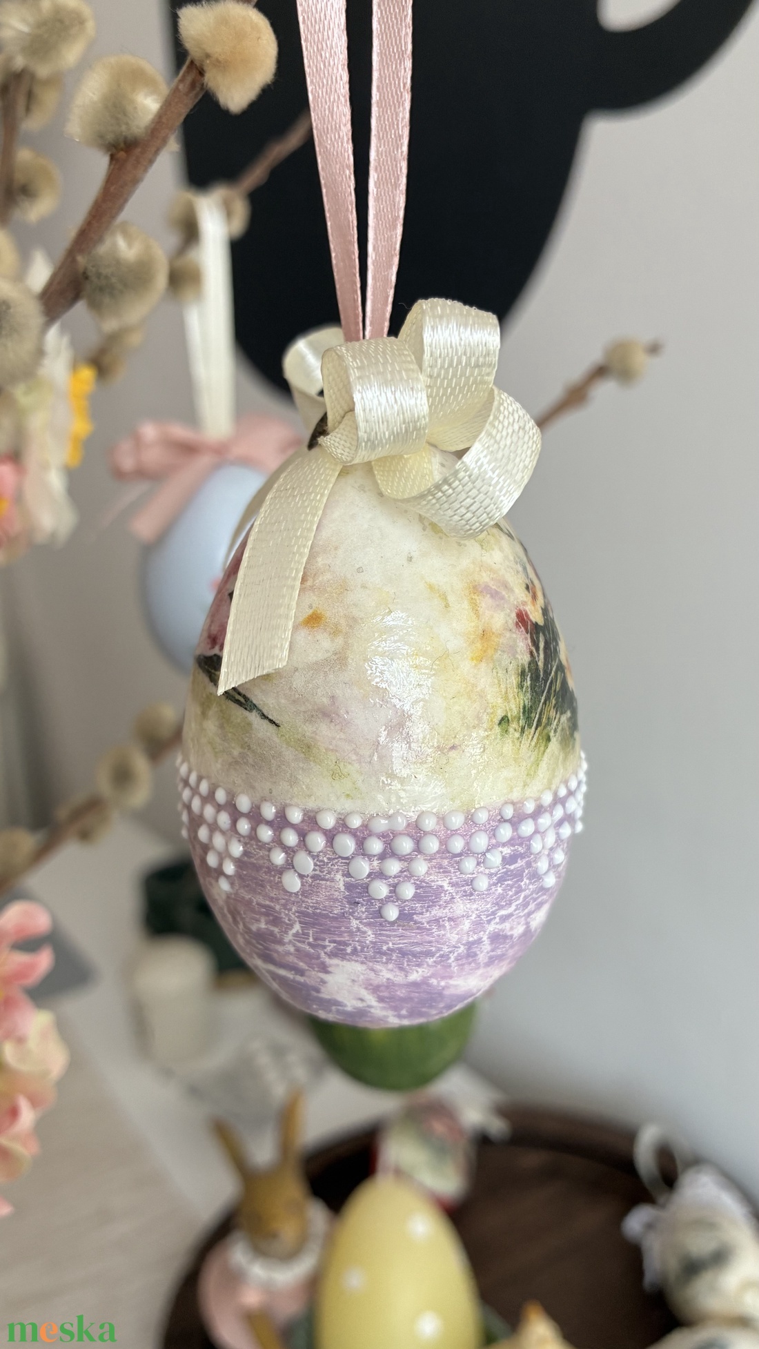 Lila tulipános húsvéti tojás - ünnepi díszek, dekorációk - húsvéti díszek és dekorációk - húsvéti tojás, hímestojás - Meska.hu