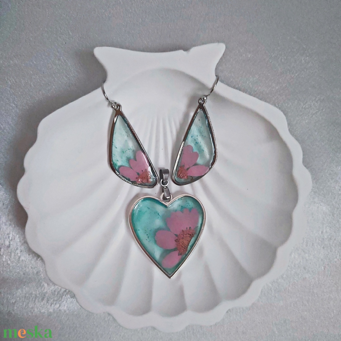 Zöld Virágálom  Rózsa Virágos Műgyanta Ékszerszett, Szív és Csepp Forma - ékszer - ékszerszett - Meska.hu