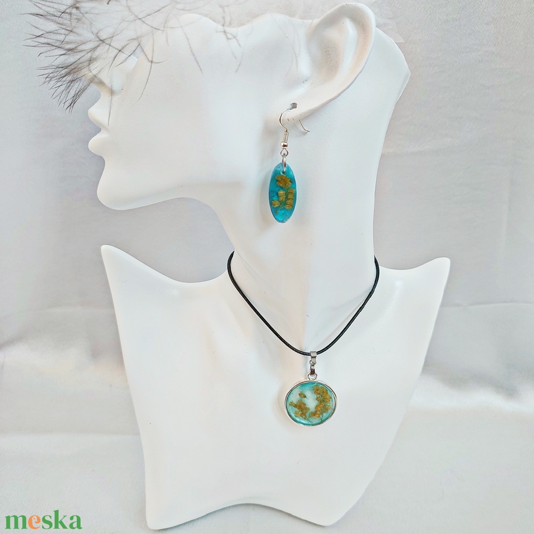 Kék Lagúna Szett: Azúrkék Műgyanta Ékszer Szett Préselt Virágokkal - ékszer - ékszerszett - Meska.hu