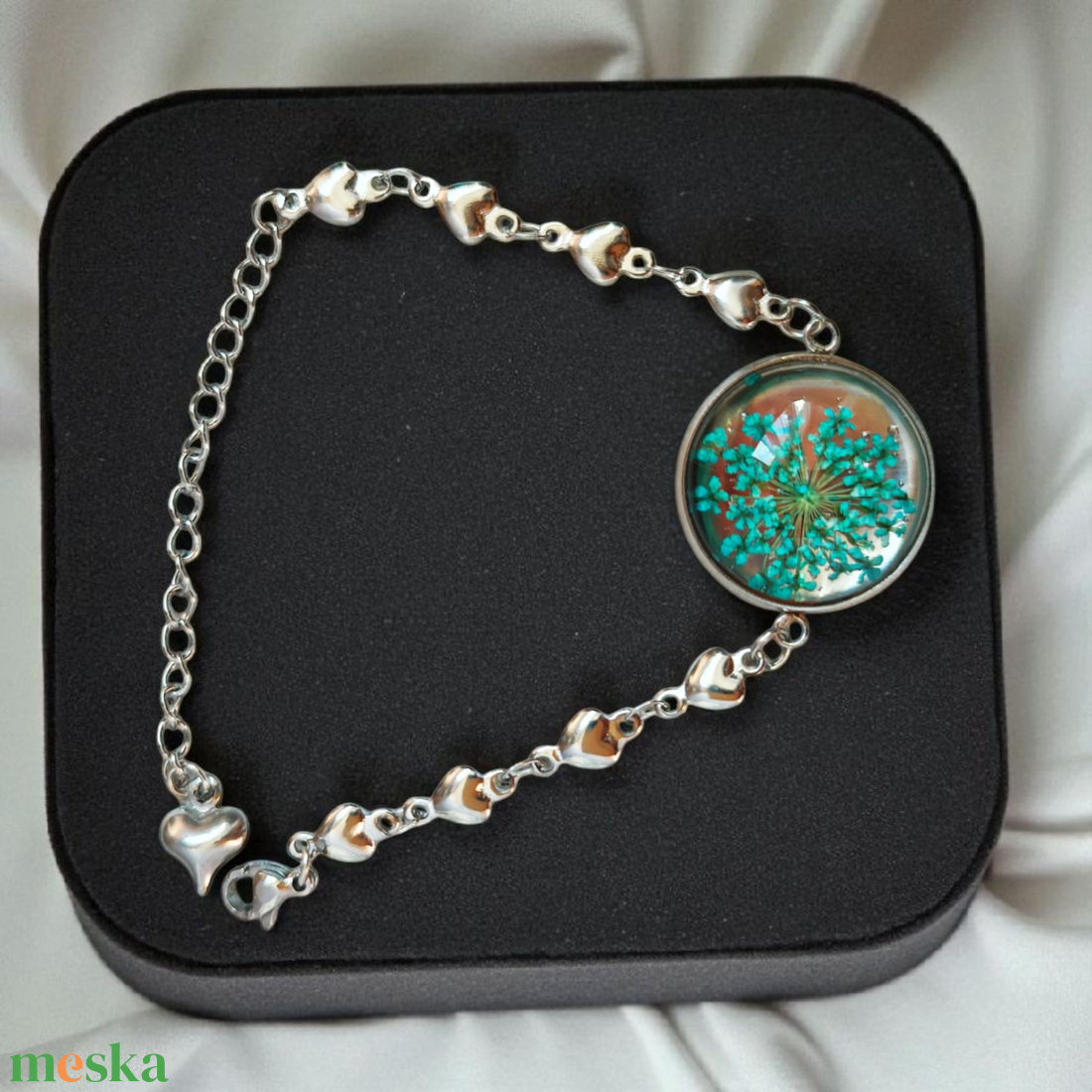 Virágos Szív Kaboson Karkötő Valódi Virágokkal - ékszer - karkötő - charm karkötő - Meska.hu