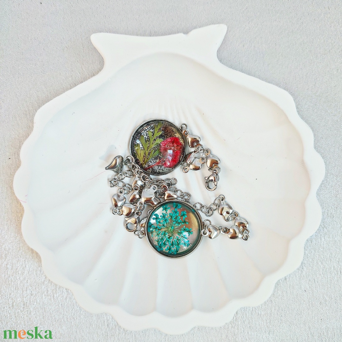 Virágos Szív Kaboson Karkötő Valódi Virágokkal - ékszer - karkötő - charm karkötő - Meska.hu