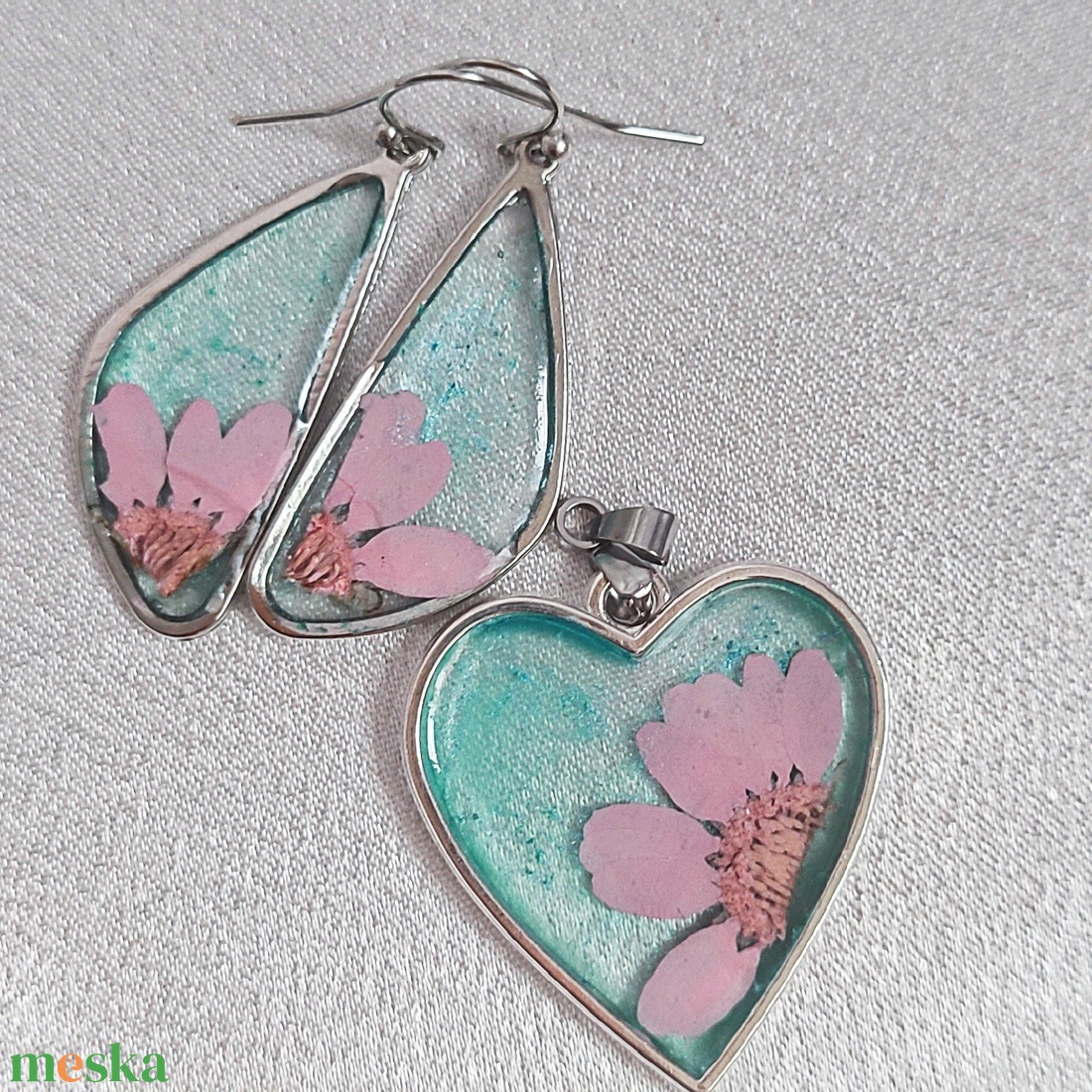 Zöld Virágálom  Rózsa Virágos Műgyanta Ékszerszett, Szív és Csepp Forma - ékszer - ékszerszett - Meska.hu