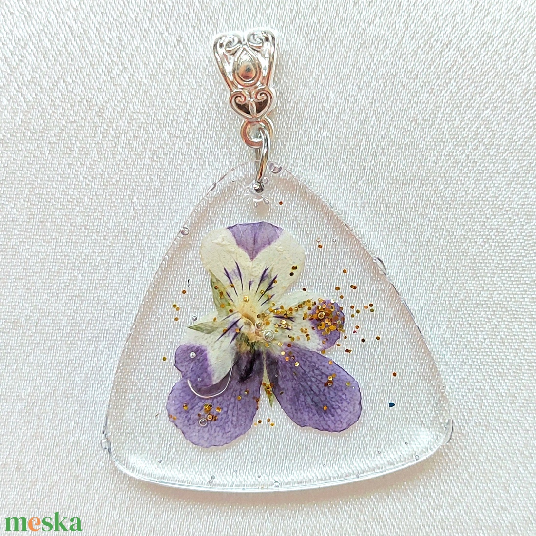 Bohém Árvácska � Lila-sárga virágos medál és fülbevaló csillogó gyantában - ékszer - ékszerszett - Meska.hu