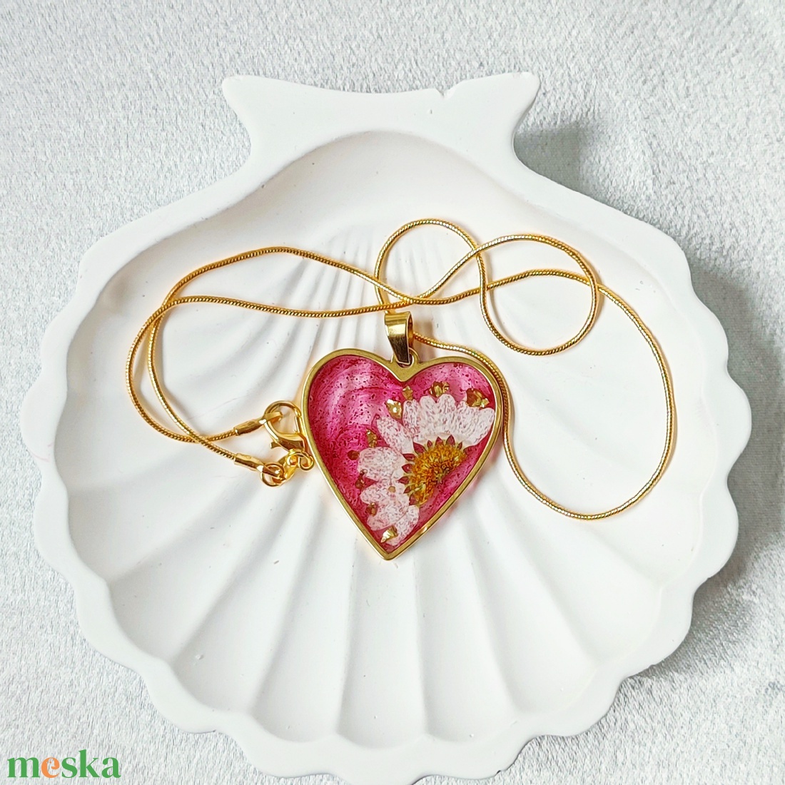 Aranyba Zárt Margaréta � 18K Arannyal Bevont Nyaklánc és Rozsdamentes acél Szív Medál - ékszer - nyaklánc - medálos nyaklánc - Meska.hu