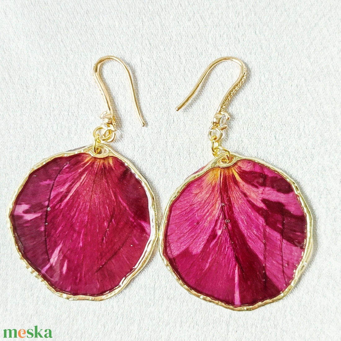 Romantikus Cirmos Rózsaszirom Fülbevaló Cirkónia Köves Akasztóval - ékszer - fülbevaló - lógó fülbevaló - Meska.hu