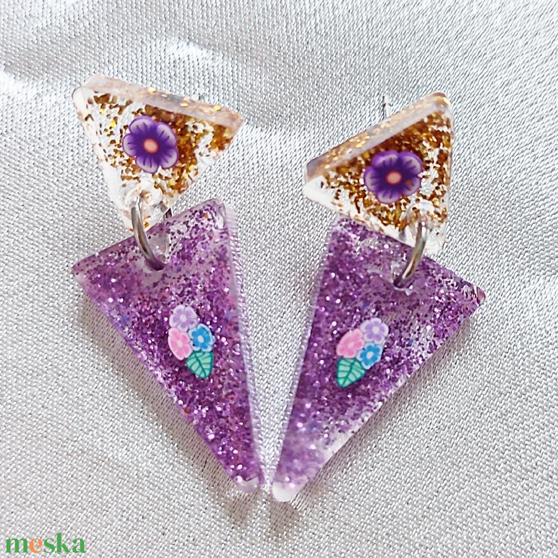 Lila Ragyogás � Geometrikus Háromszög Műgyanta Fülbevaló - ékszer - fülbevaló - lógó fülbevaló - Meska.hu