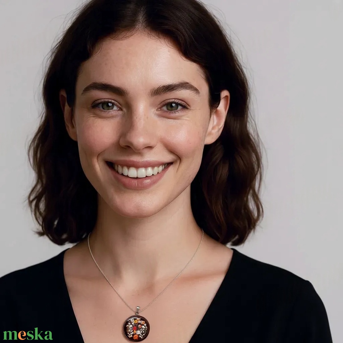 Élénk Tavasz - Rozsdamentes acél és fa színű műgyanta ékszerszett piros virágokkal - ékszer - ékszerszett - Meska.hu