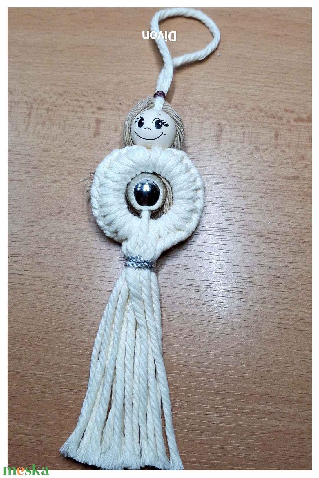 Fehér színű makramé angyalka - karácsony - karácsonyi lakásdekoráció - karácsonyfadíszek - Meska.hu