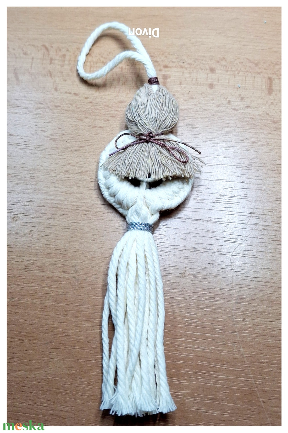 Fehér színű makramé angyalka - karácsony - karácsonyi lakásdekoráció - karácsonyfadíszek - Meska.hu