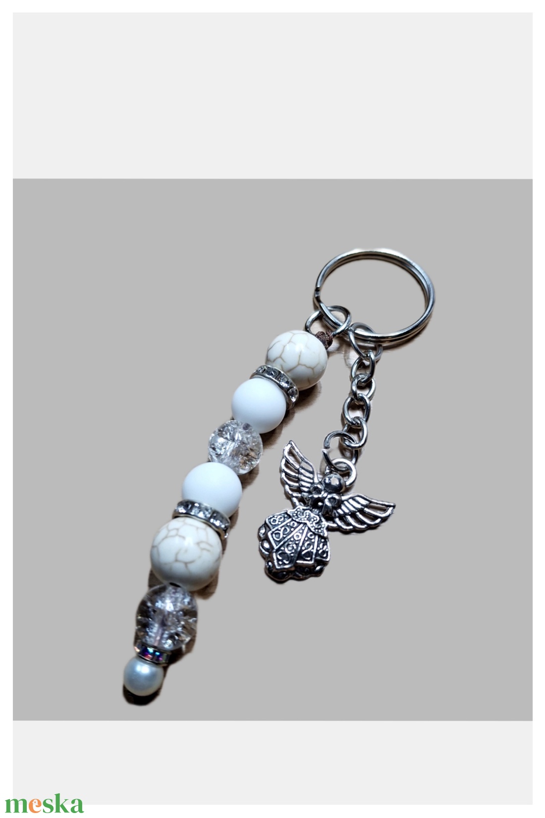 Angyalka medállal készített gyöngyös kulcstartó  - táska & tok - kulcstartó & táskadísz - kulcstartó - Meska.hu