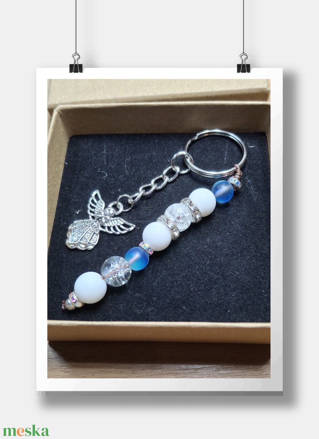 Angyalka medállal díszített kulcstartó  - táska & tok - kulcstartó & táskadísz - kulcstartó - Meska.hu