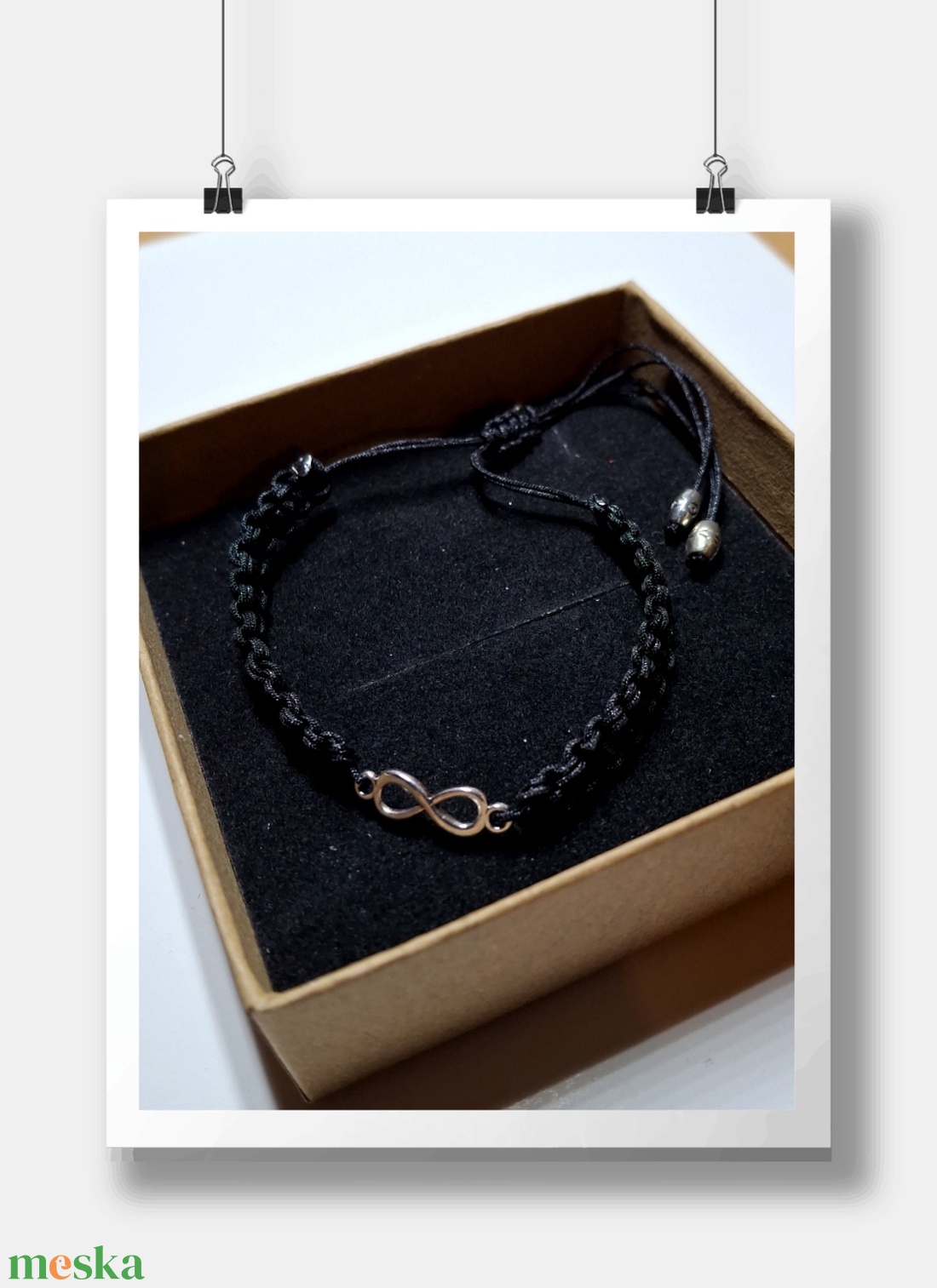 Végtelen szeretet karkötő fekete színű zsinórral fonva - ékszer - karkötő - fonott karkötő - Meska.hu