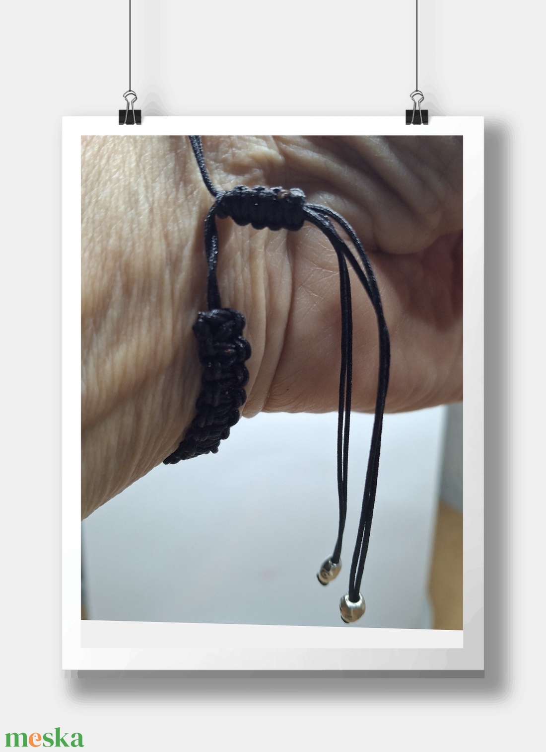 Végtelen szeretet karkötő fekete színű zsinórral fonva - ékszer - karkötő - fonott karkötő - Meska.hu