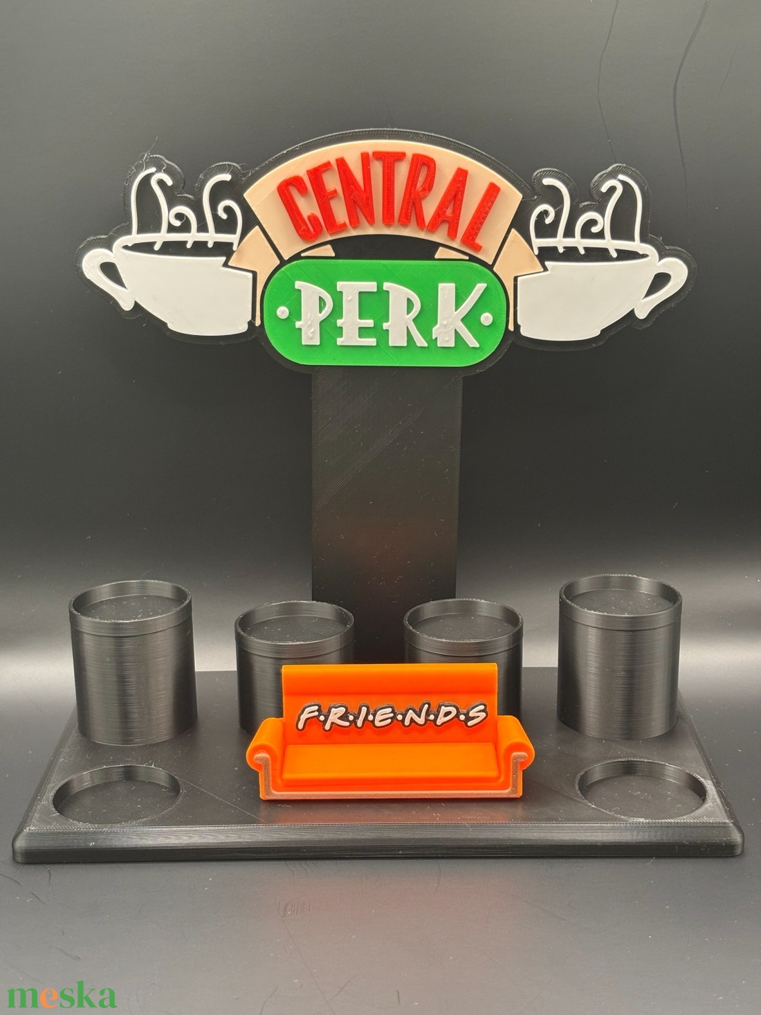 Friends / Central Perk figuratartó � 3D nyomtatott - otthon & életmód - tárolás & rendszerezés - íróasztali tároló - Meska.hu