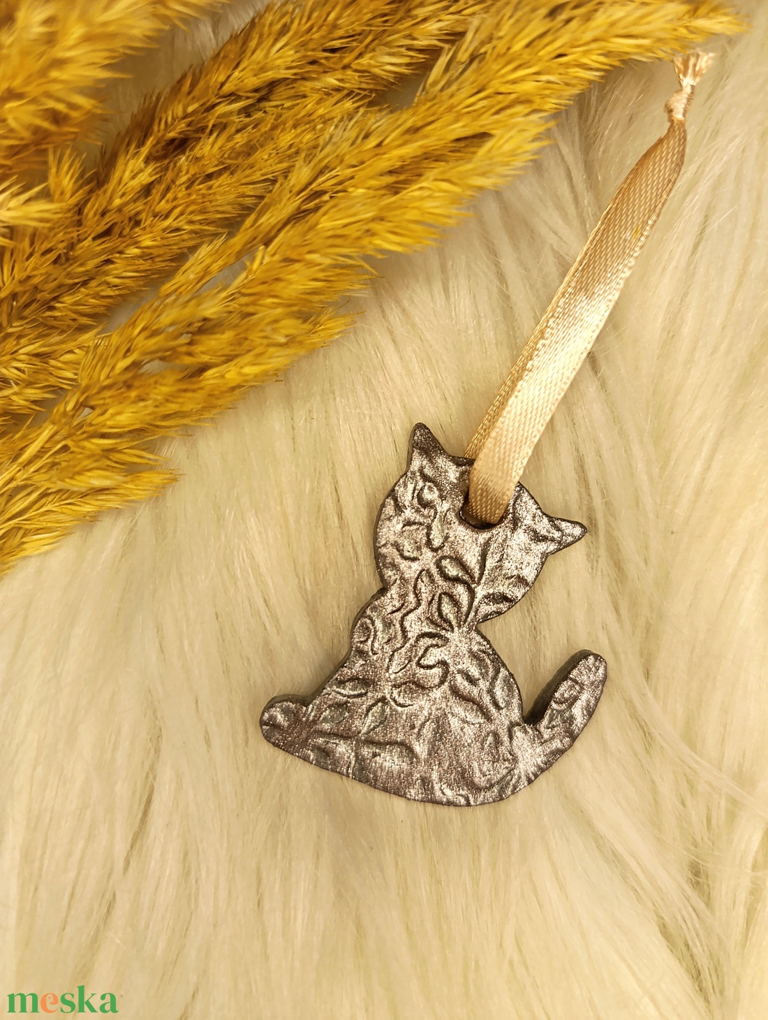Kis méretű levegőn száradó gyurma akasztós függődísz macska - otthon & életmód - dekoráció - fali és függő dekoráció - függődísz - Meska.hu Kis méretű levegőn száradó gyurma akasztós függődísz macska - otthon & életmód - dekoráció - fali és függő dekoráció - függődísz - Meska.hu